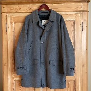 Men’s Burberry Single Breasted Collared Wool Cashmere Coat
